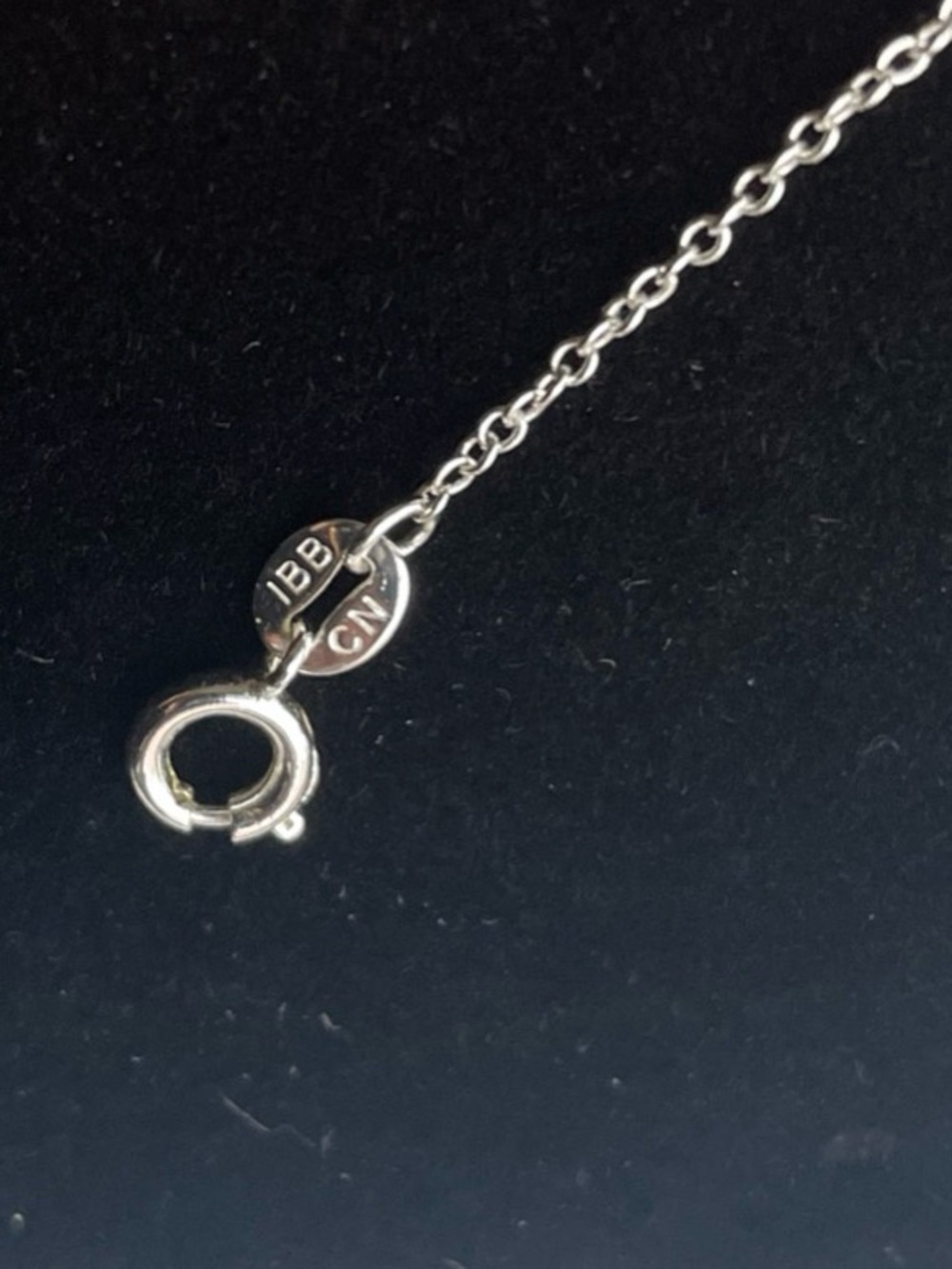 Silver Mother-of-Pearl Clover Pendant Necklace - White - Picture 3 of 3
